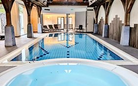 Logis Hotel Le Parc & Spa